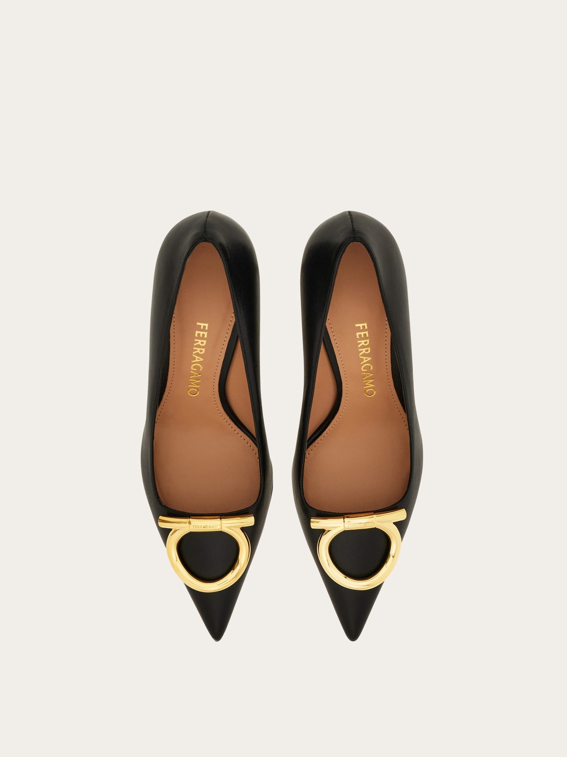 Ferragamo Maxi Gancini pump - Image 6